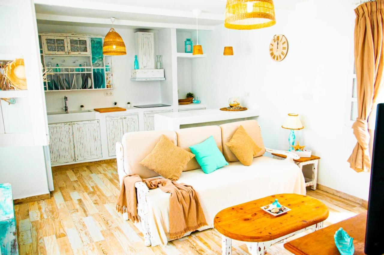Turquesa Beach&pool Apartment Playa Honda (Lanzarote)