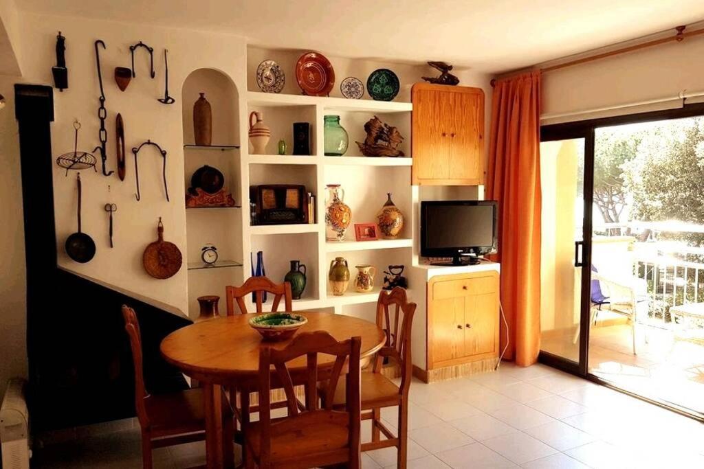 Apartamento Junto Al Mar Con Jardin Comunitario Y Parking