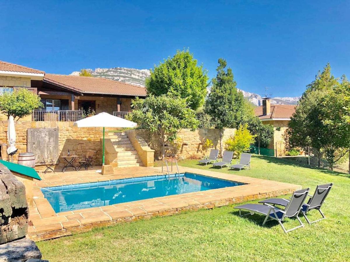 Sagastienea Con Piscina Y Tenis En La Rioja Сasa de vacaciones Samaniego