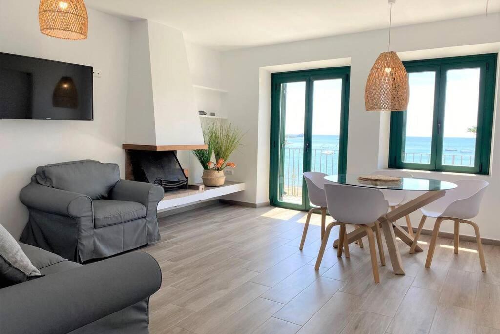Apartment Passeig Ii - In Center With Sea Views *