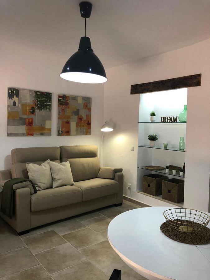 El Lugar *