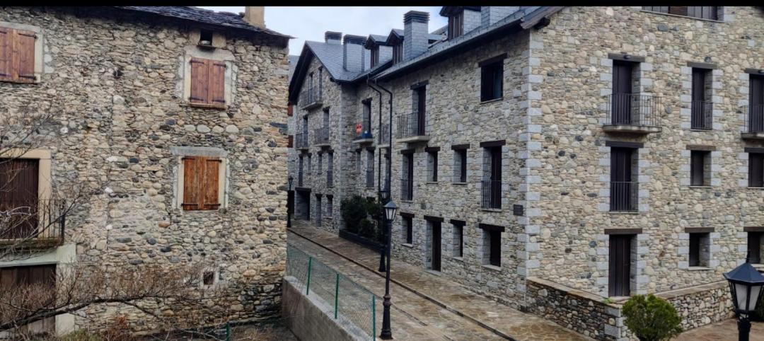 Check-in Casas Labert * Benasque