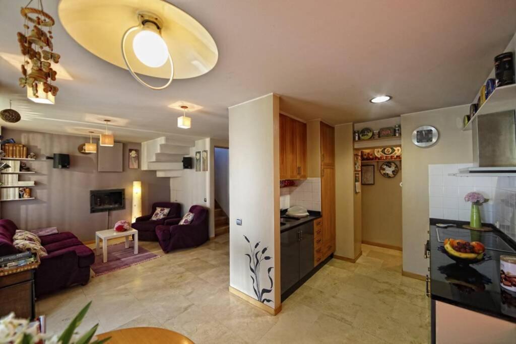 Сasa de vacaciones Casa Con Gran Jardín Y Piscina En Cabarceno *