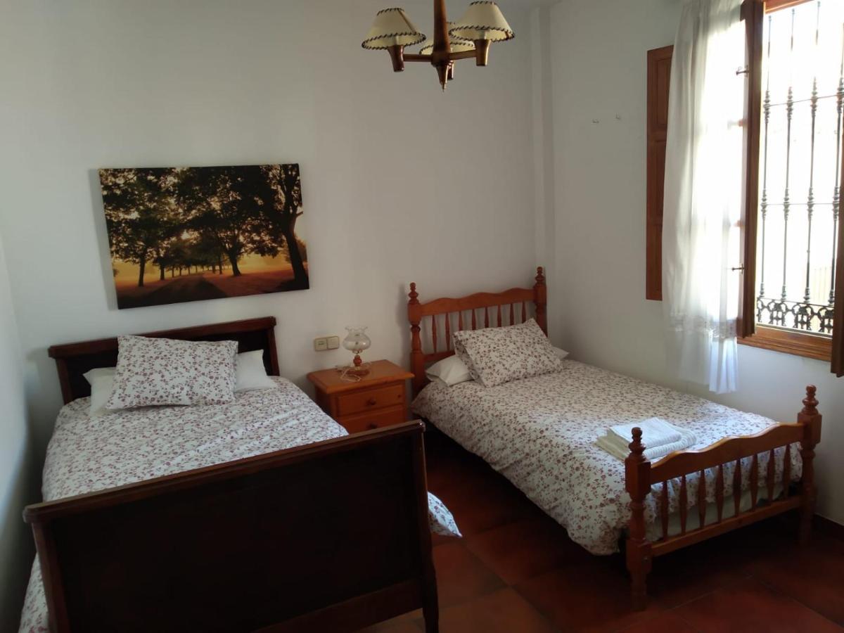 Axarquia, Malaga. Casa Lucia En El Pueblo De *