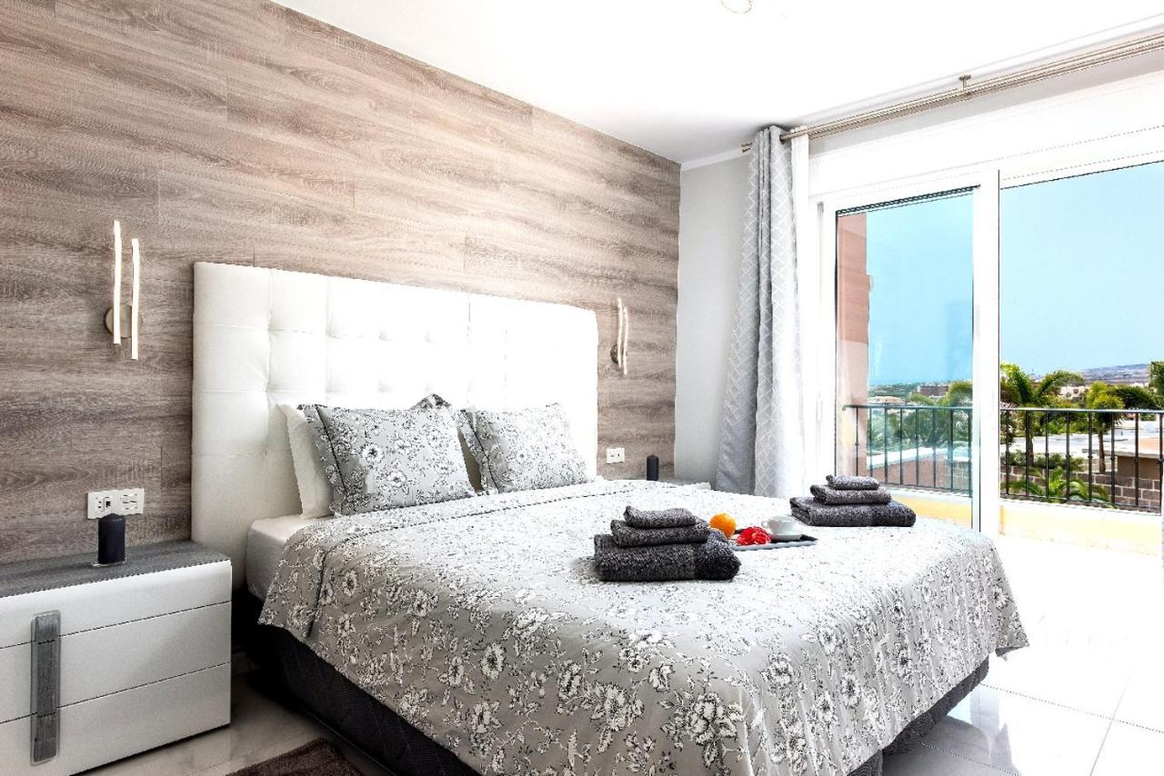 Modern 4 Bedroom In
