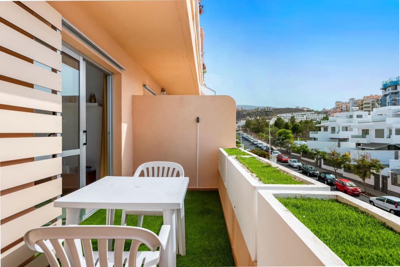 Apartment Seres 212