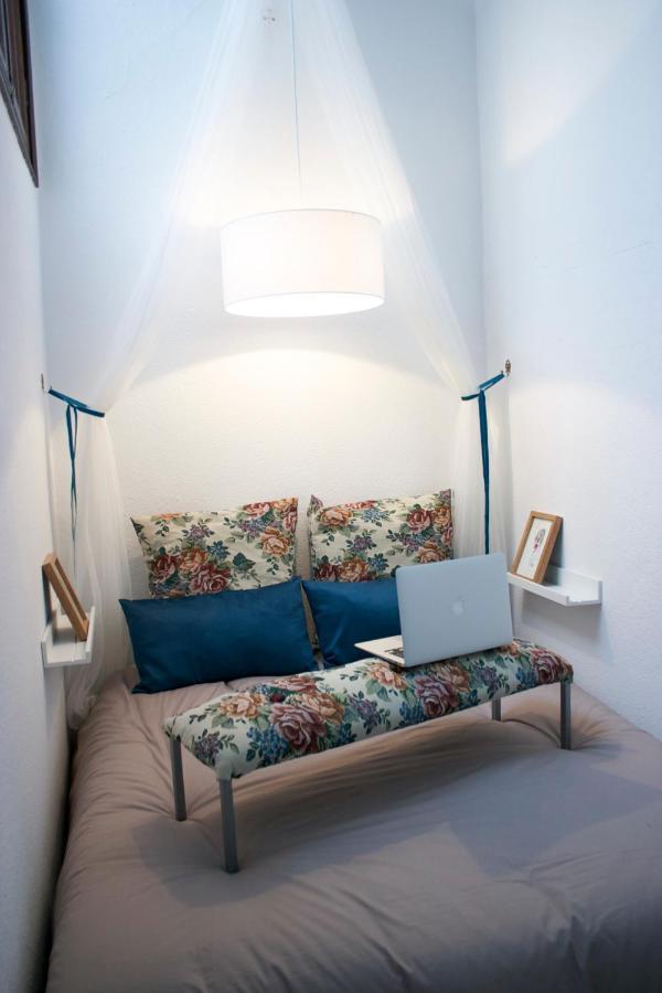 Behouse Plaza Del Salvador Seville