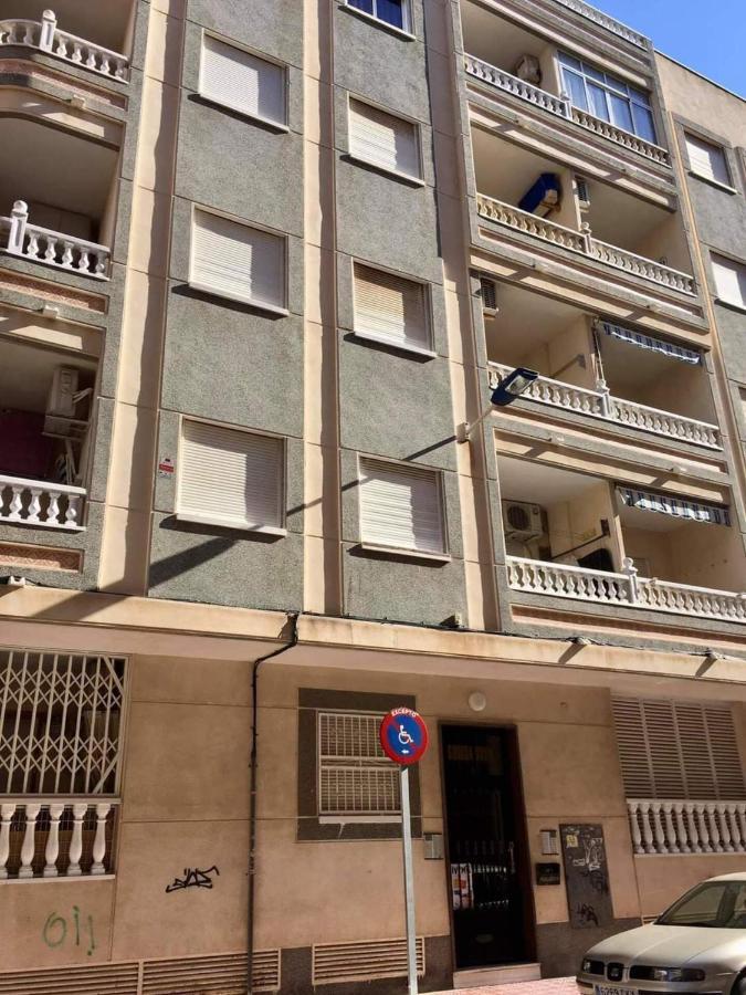 Lovely 2-bed In Near Beach