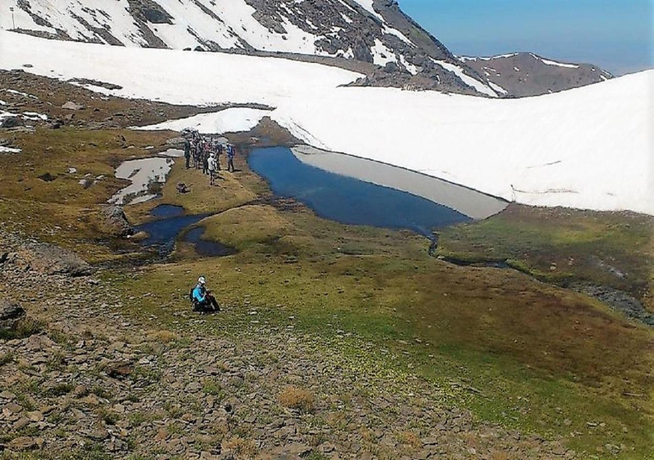 Todosierranevada Zona Baja -plaza Principal-junto A Telecabinas Sierra Nevada