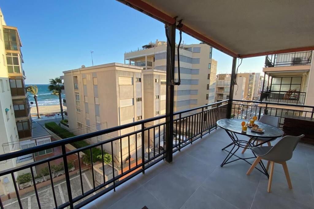 Amplio Apartamento Seaview Apartamento *