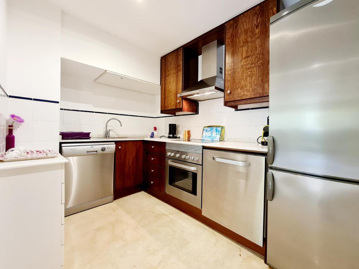 Apartment Punta Prima Modern, 100 M Sea, 2 Swimming-pools, Aircondition, Free Wi-fi *