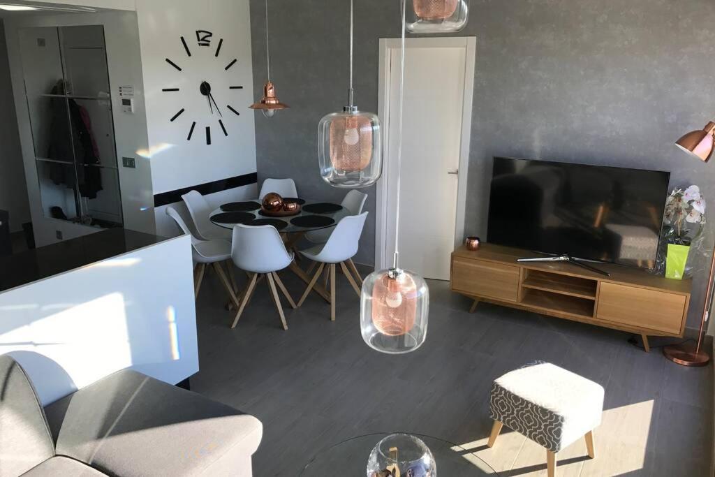 Sun Terrace Apartment *
