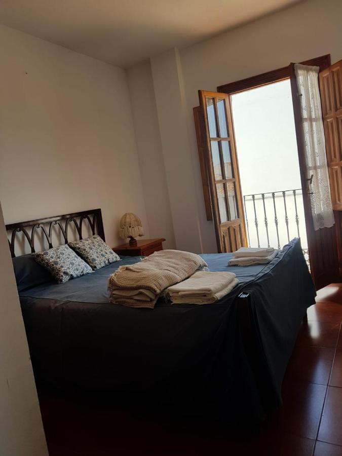 Axarquia, Malaga. Casa Lucia En El Pueblo De Periana