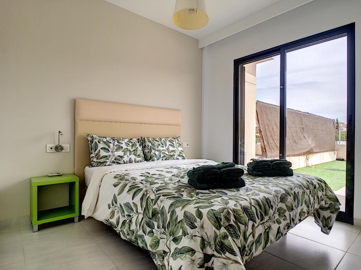 Sabrina Sophie - La Zenia - 2010 Apartamento Oriola (Orihuela)