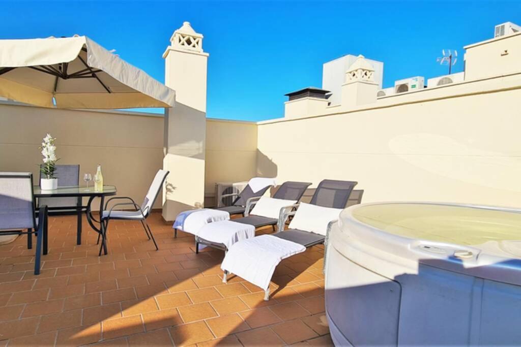 Luxury Penthouse With Ocean Views &private Jacuzzi Apartment Estepona