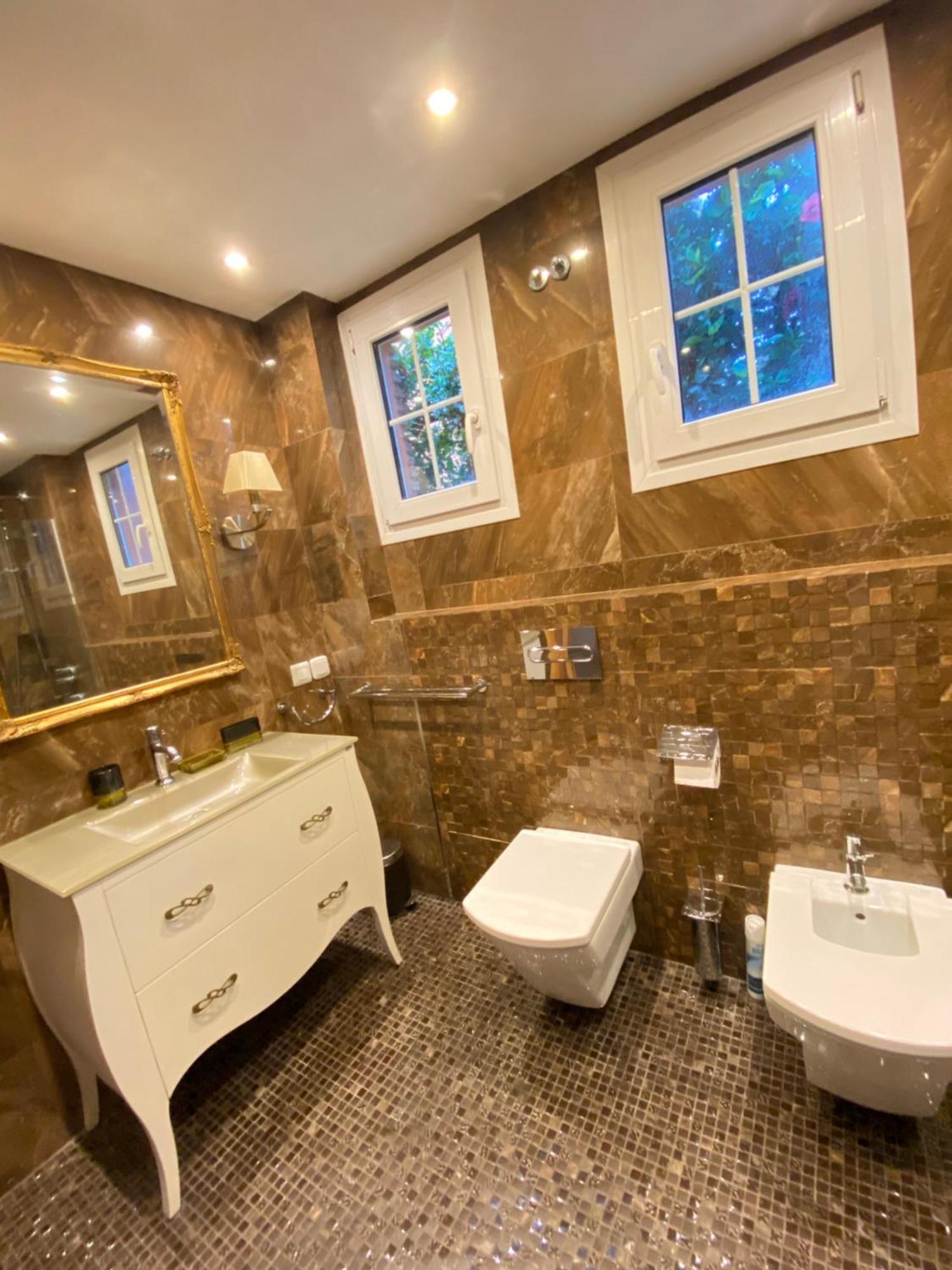 Villa With Heated Private Pool, Sea View& Turkish Sauna Benalmadena