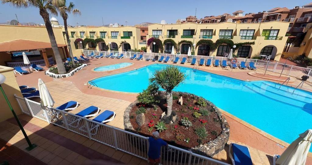 Inviting 1-bed On Castillo Mar Apartment