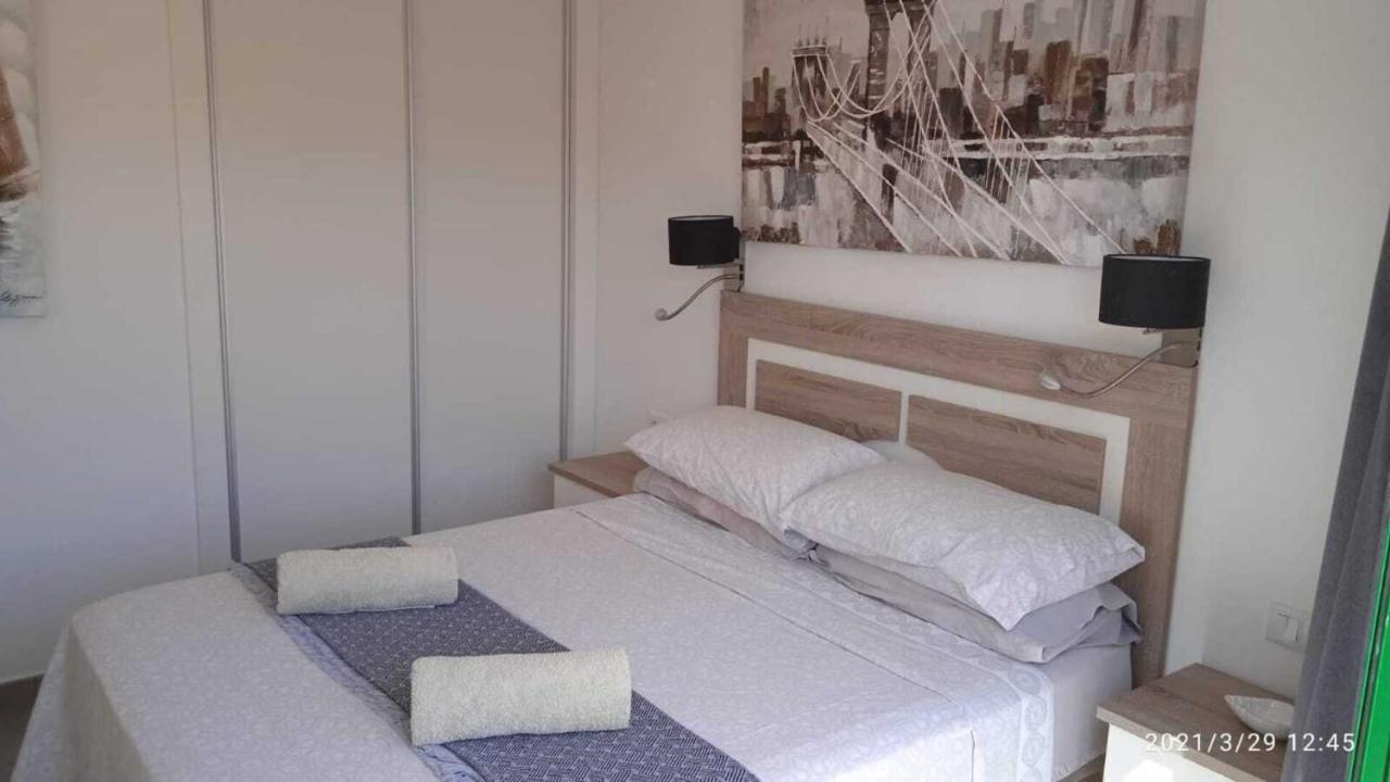 Inviting 1-bed On Castillo Mar *