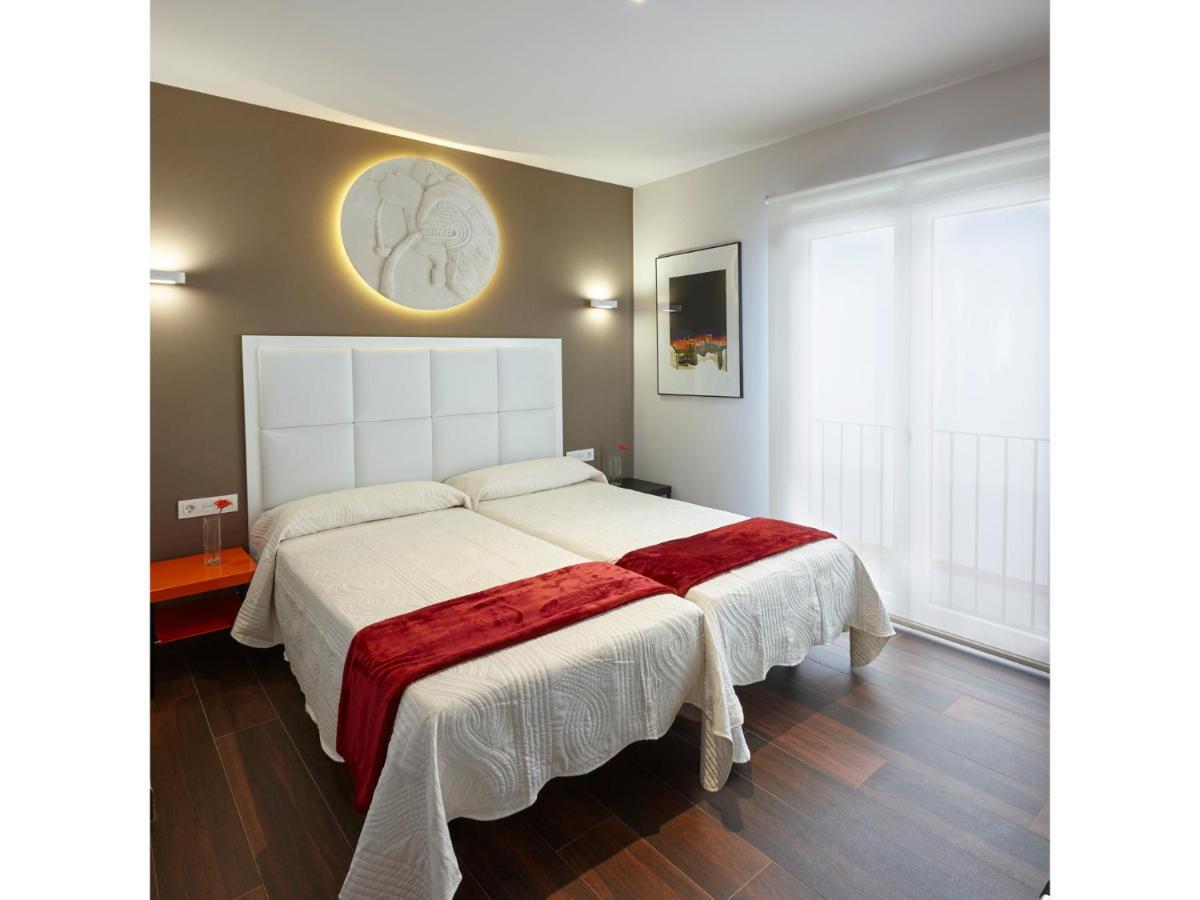 Apartamentos Caballerizas Granada Con Parking Gratuito En Pleno Centro Apartment
