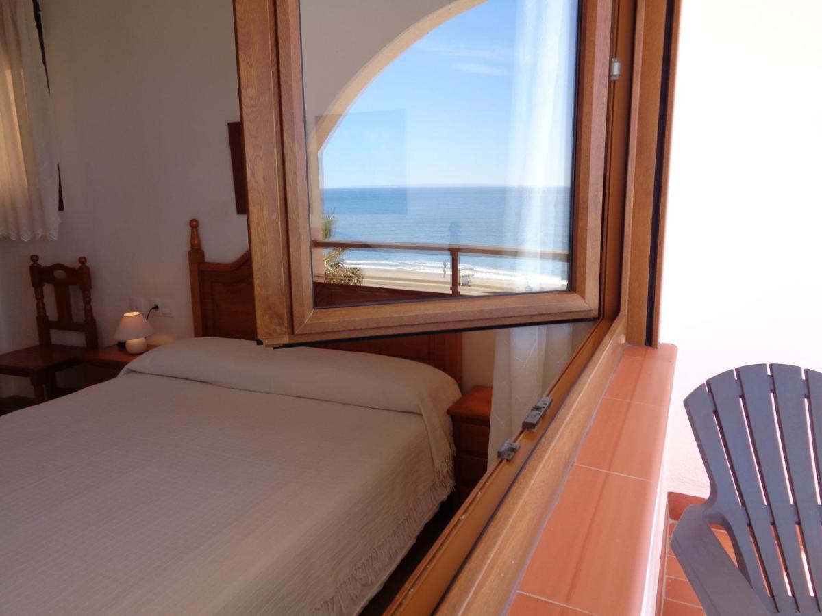 Benedicto Xiii: Beachfront With Parking & Modern Amenities Peniscola