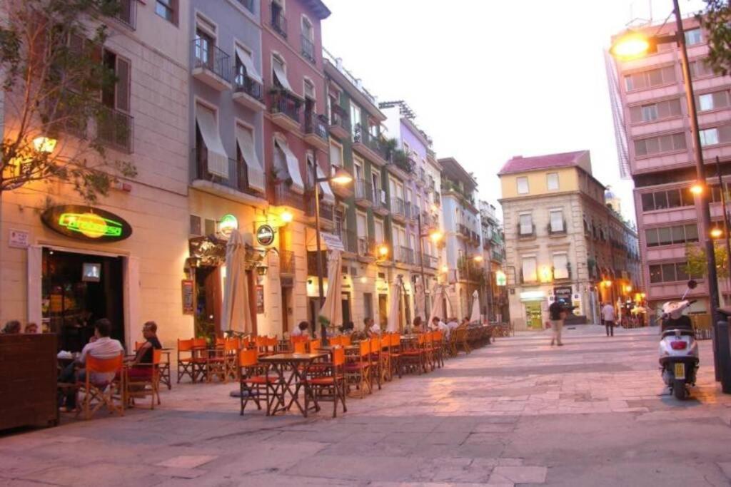 Apartamento Tus Vacaciones En El Corazón De Alicante! Alicante