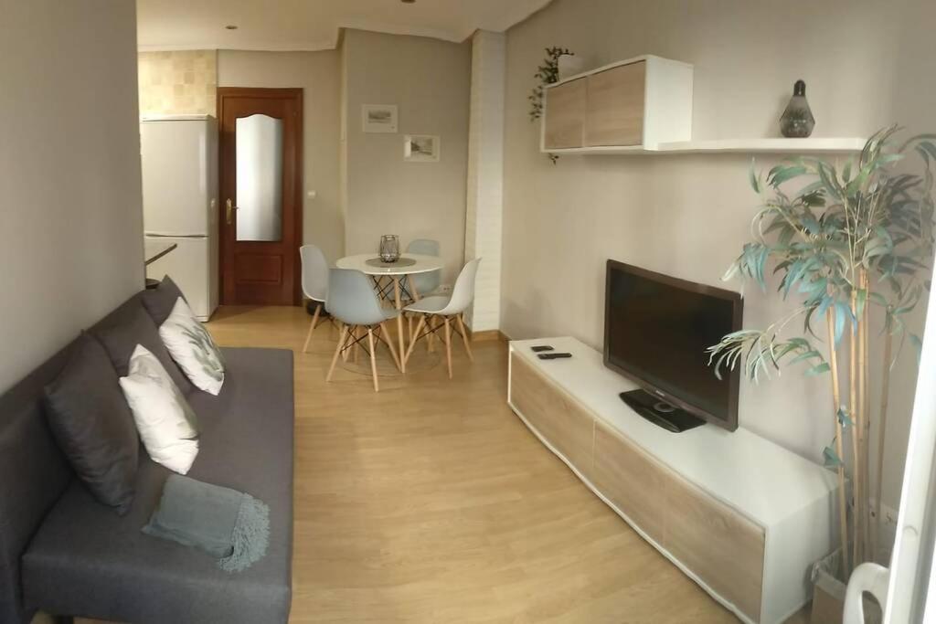 Apartamento Piso Céntrico Con Terraza. *