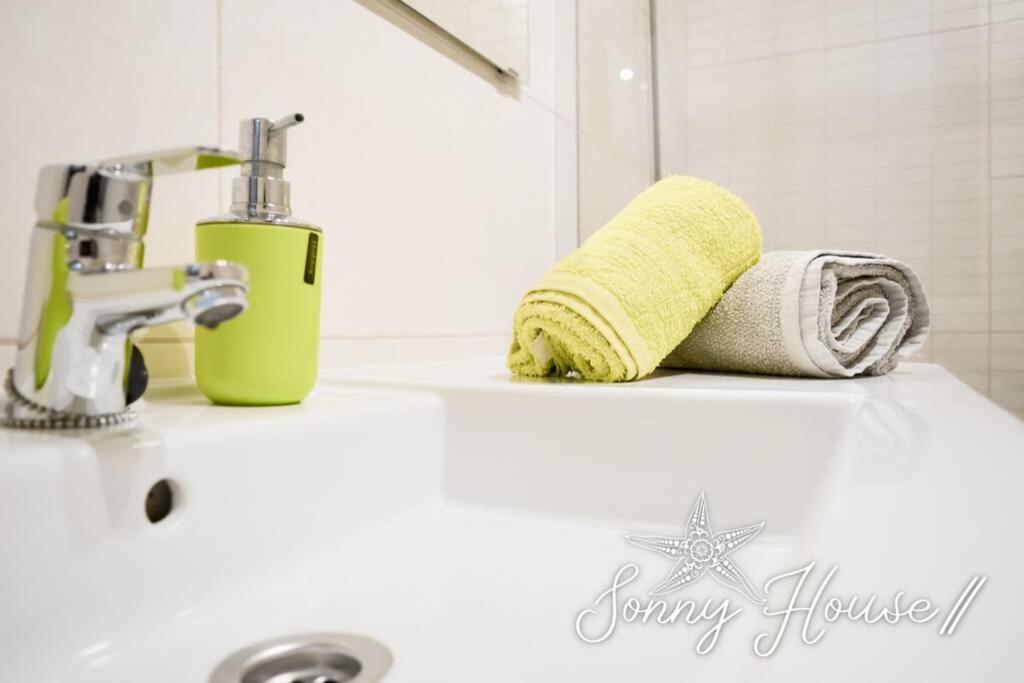 Sonny House Ii- Casilla De Costa - Pool View - Wifi Free Apartamento *