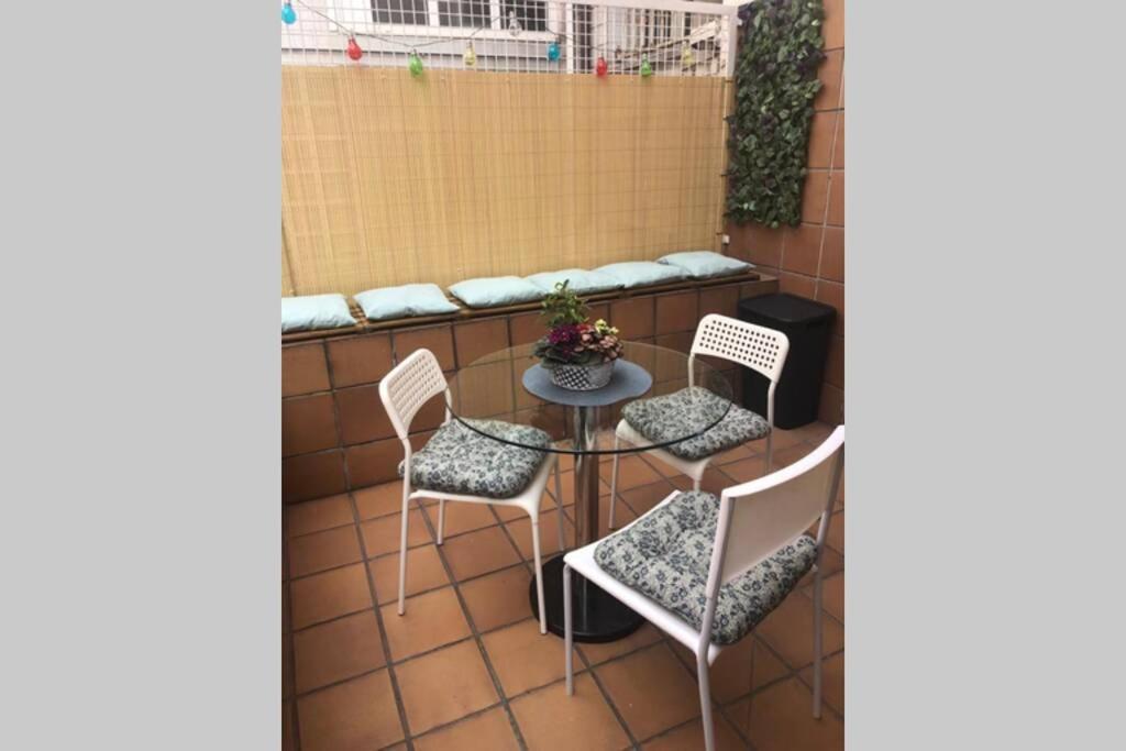 Apartamento Piso Céntrico Con Terraza. *