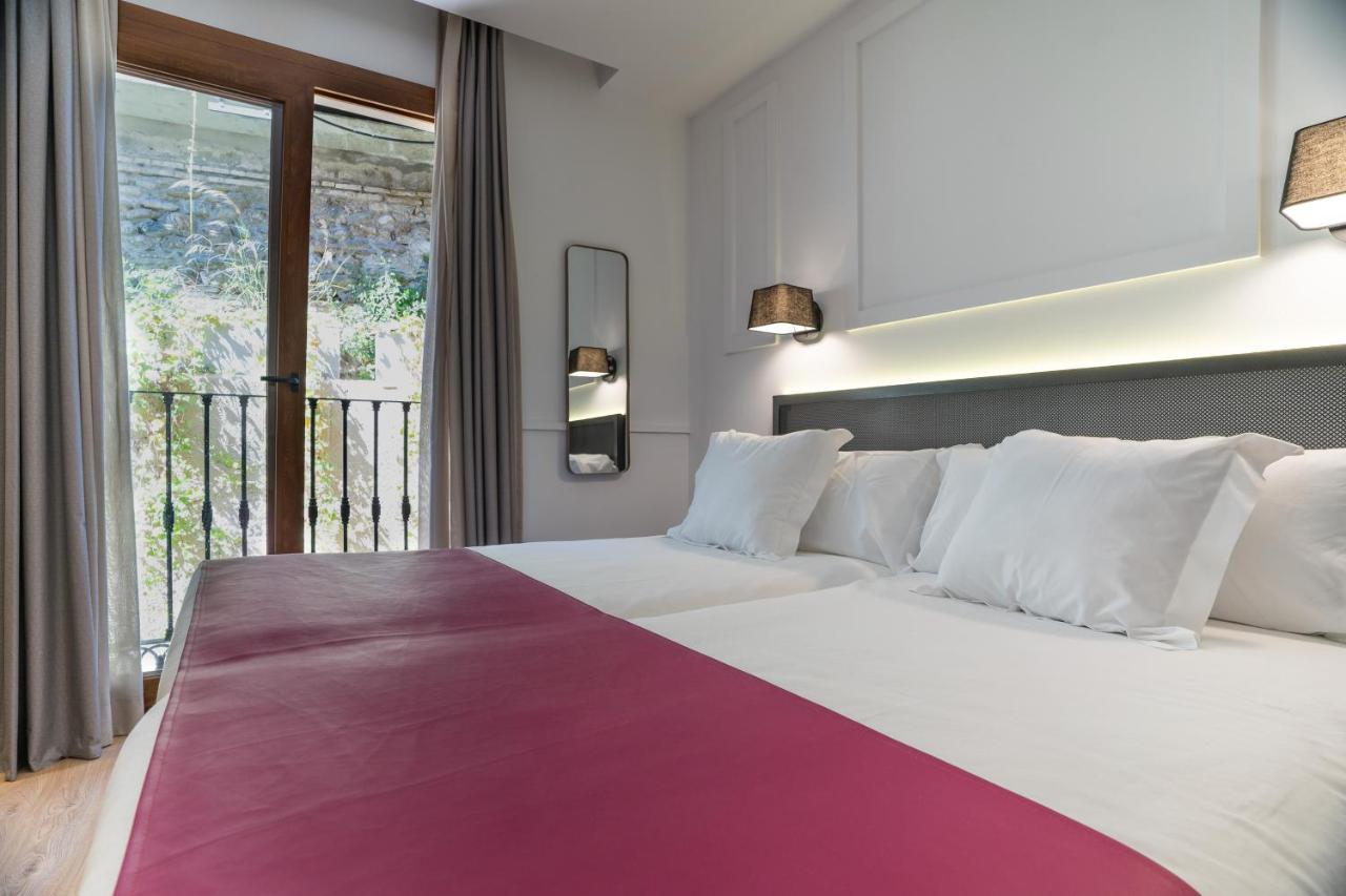 Hotel Boutique Puerta De Granadas 3*