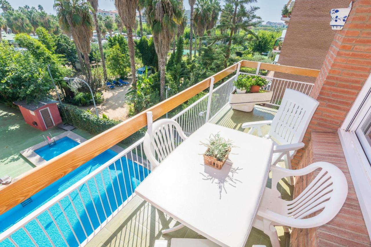 Homeholidaysrentals Amaral * Pineda de Mar