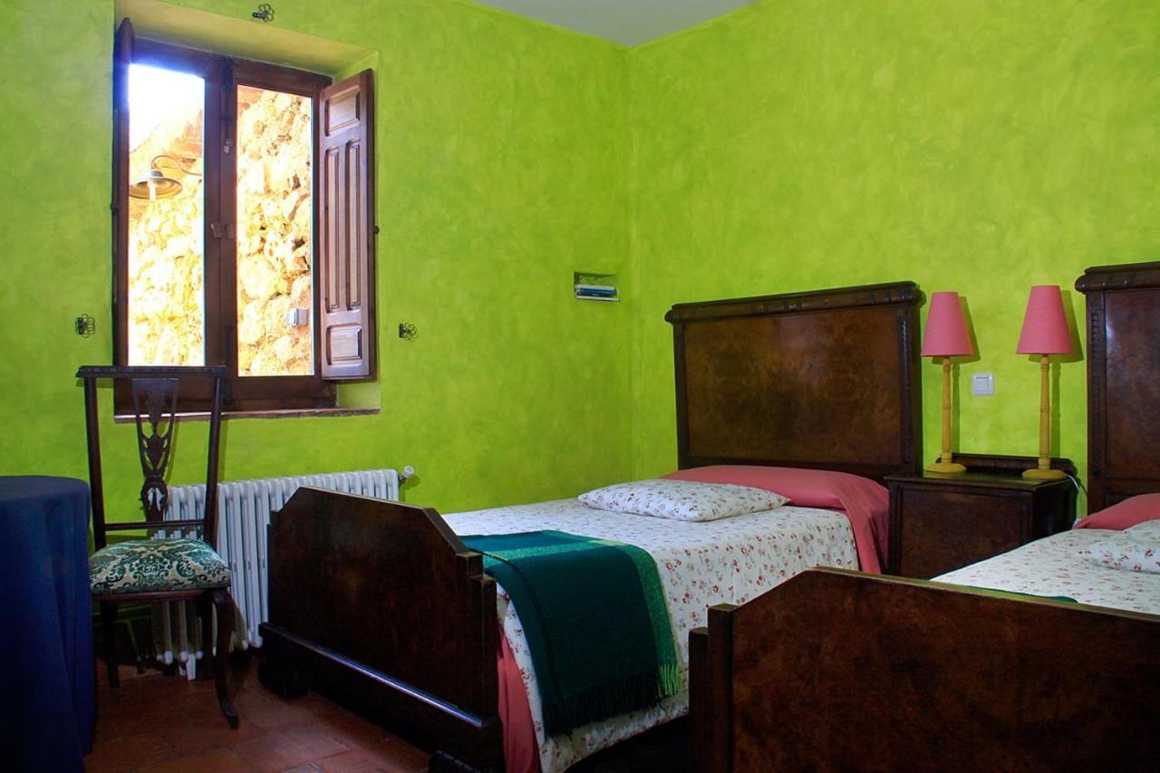 Royo Guarde, Junto Al Rio Mundo Bed & Breakfast *