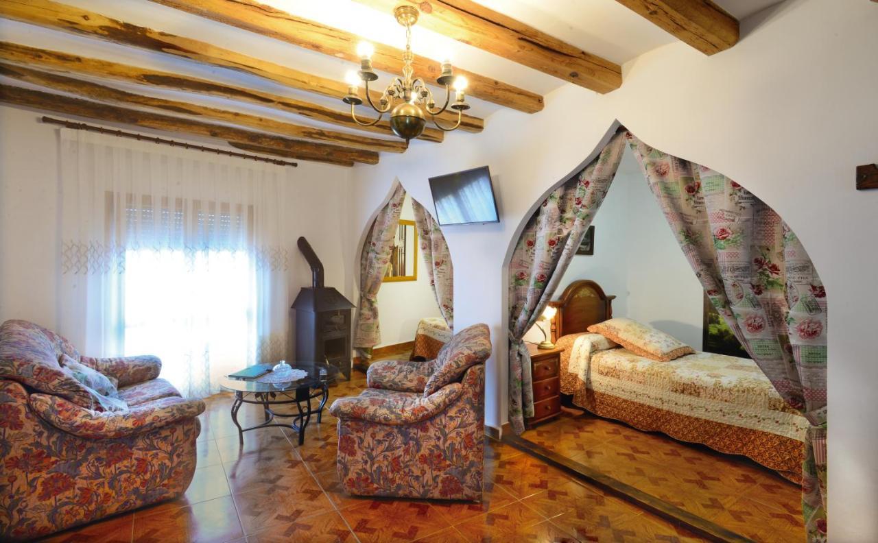 Casa Rural Bodega De Los Lobera *