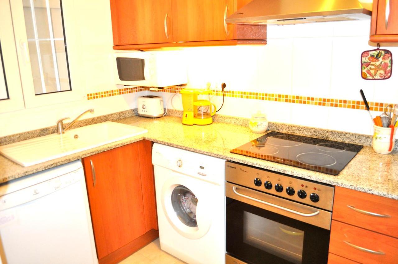 Carrer Salpa Diii, 2 Dormitorios, By Bookindenia Apartment Denia