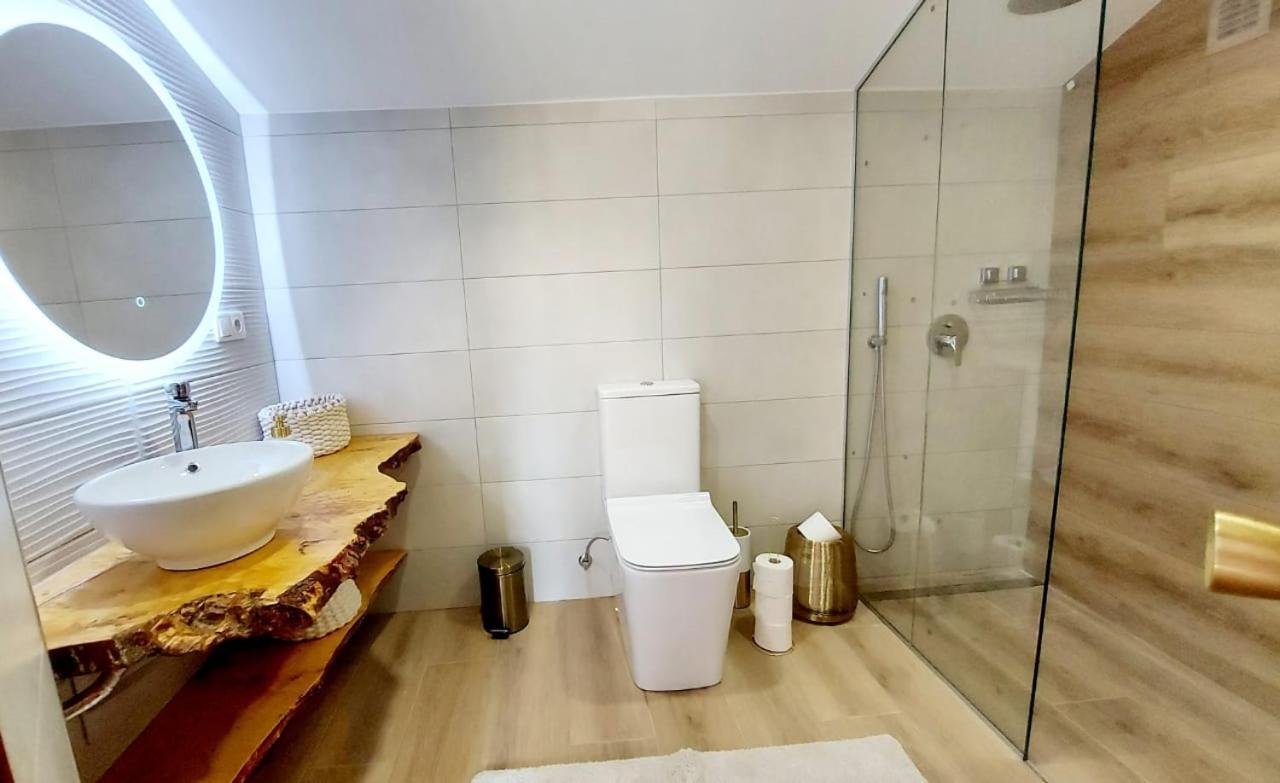 Sunny Duplex In Front Of Campello Apartamento *