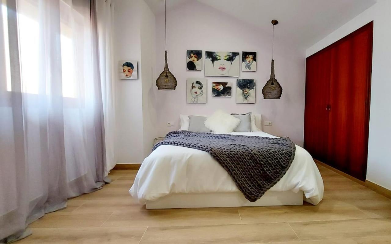 Sunny Duplex In Front Of Campello *
