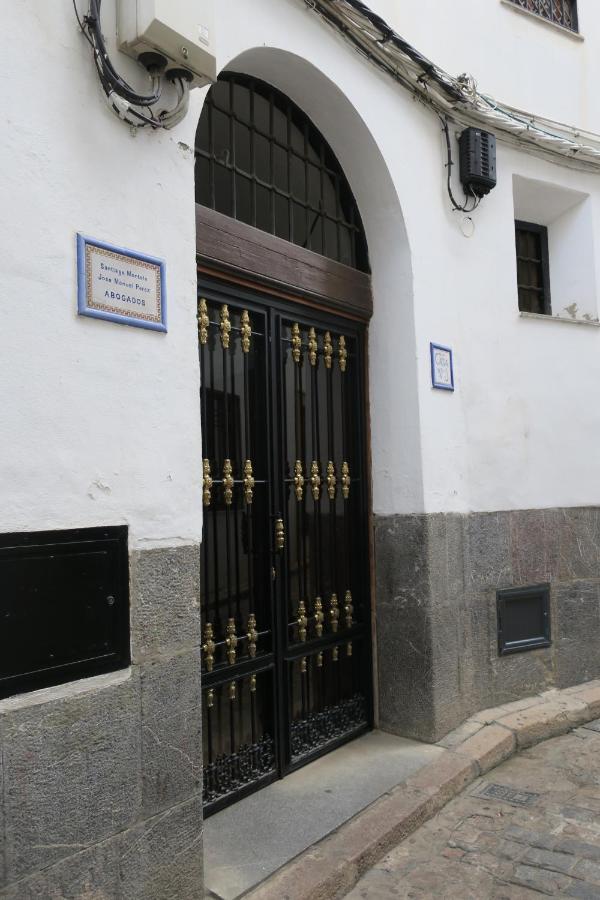 Calle De La Convalecencia Apartment *