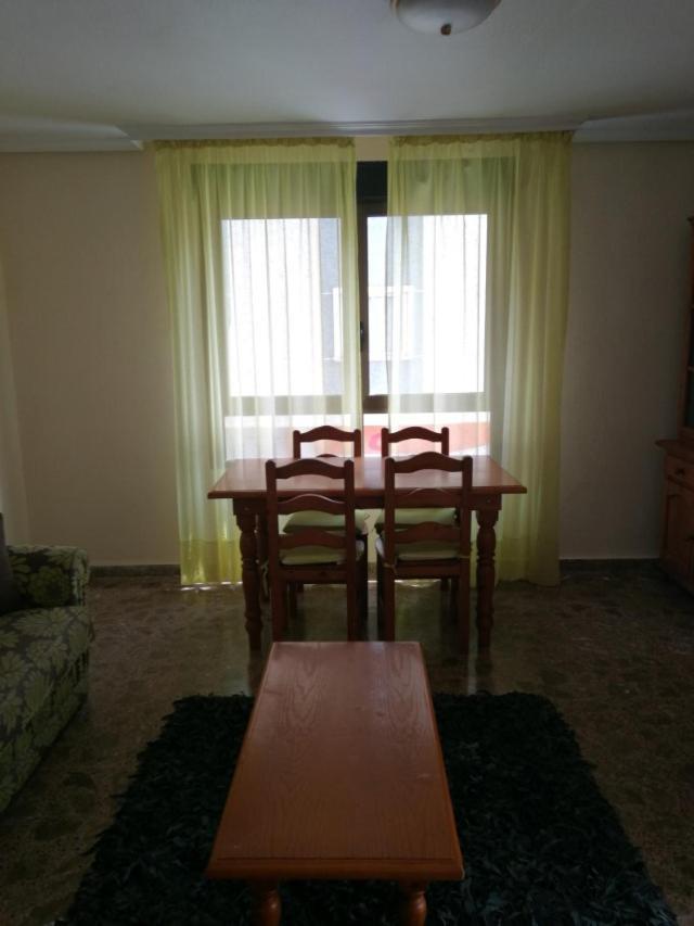 Apartamento Esquina Todo Exterior En Playa Del Cura