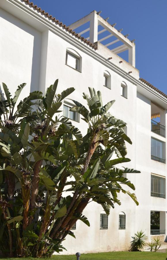 Luxury Garden - Walking Distance To The Sea Apartamento Sitio de Calahonda