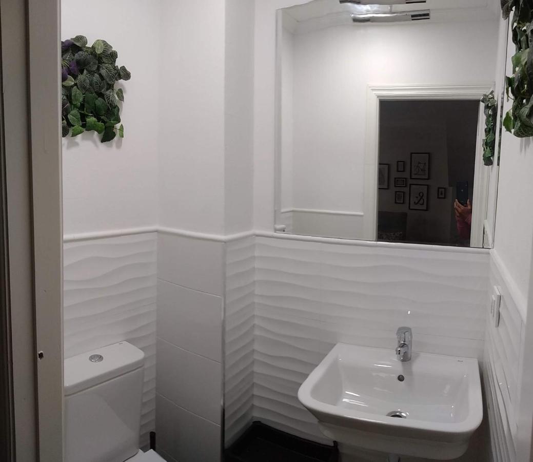 Apartment Sebrenu 2 *