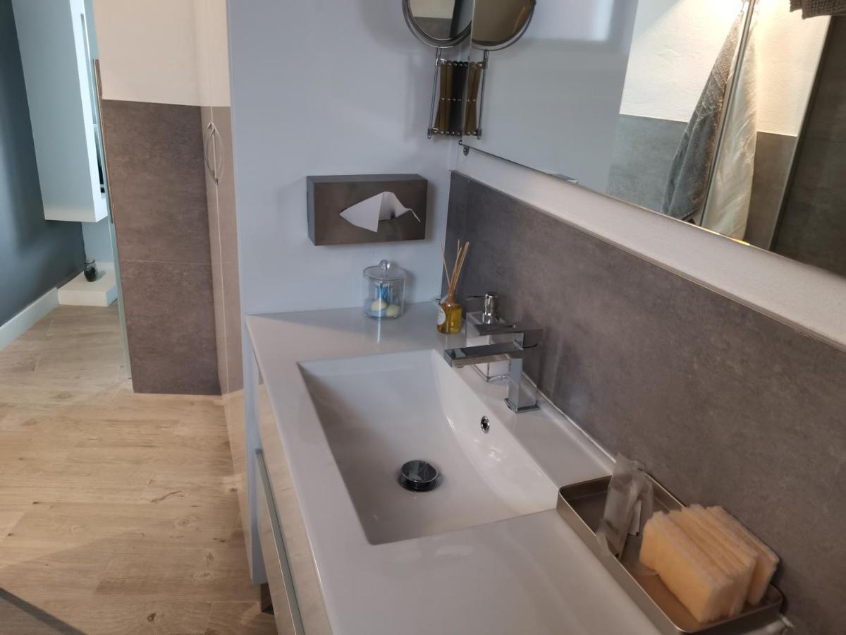Apartamento Fg Albayzin Apartamento Deluxe Con Terraza Vistas Y Parking Gratis *