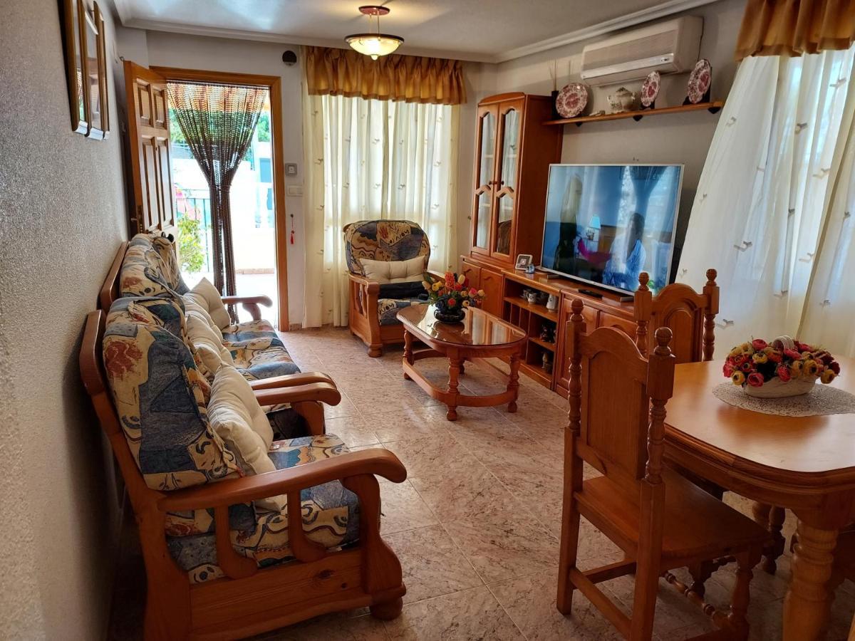 Tamarit Beach Holiday House * Santa Pola