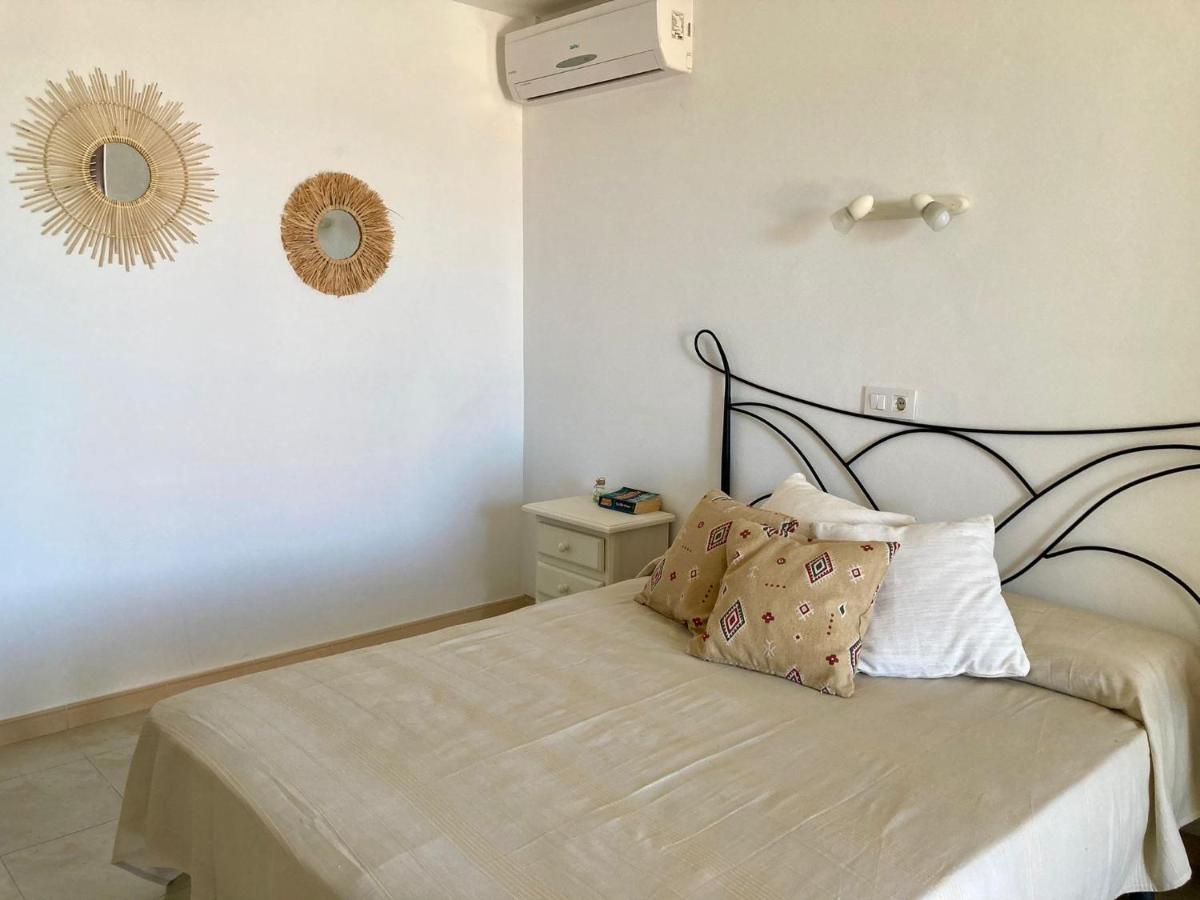 Zodiac Acuario Villa