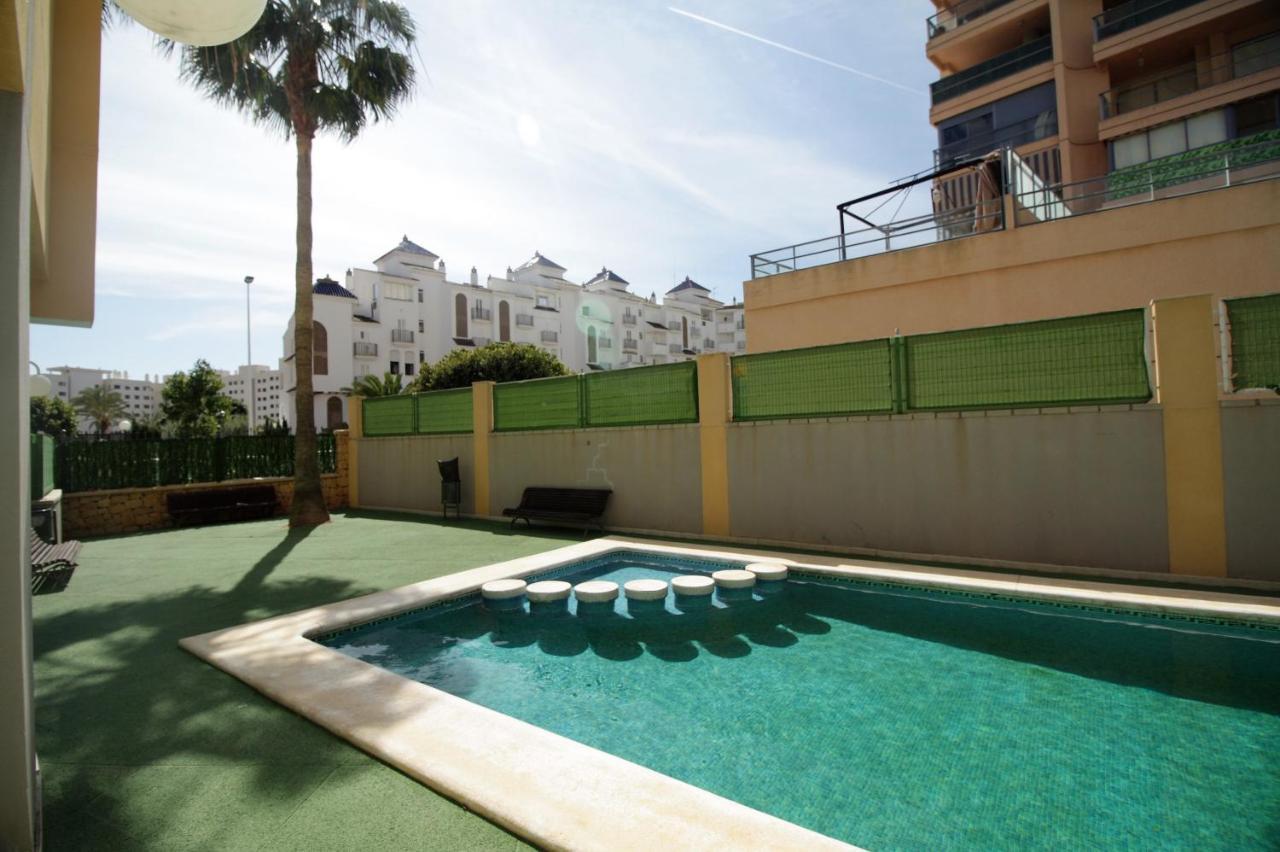 A40 - Marina Palace - 2004 Finestrat S.l. *