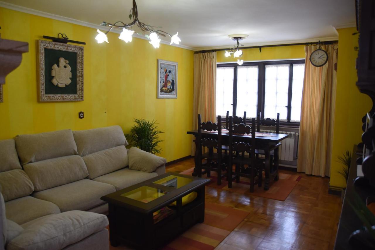 Apartamento Pisazo en Pleno Centro de Santillana con Terraza Santillana del Mar