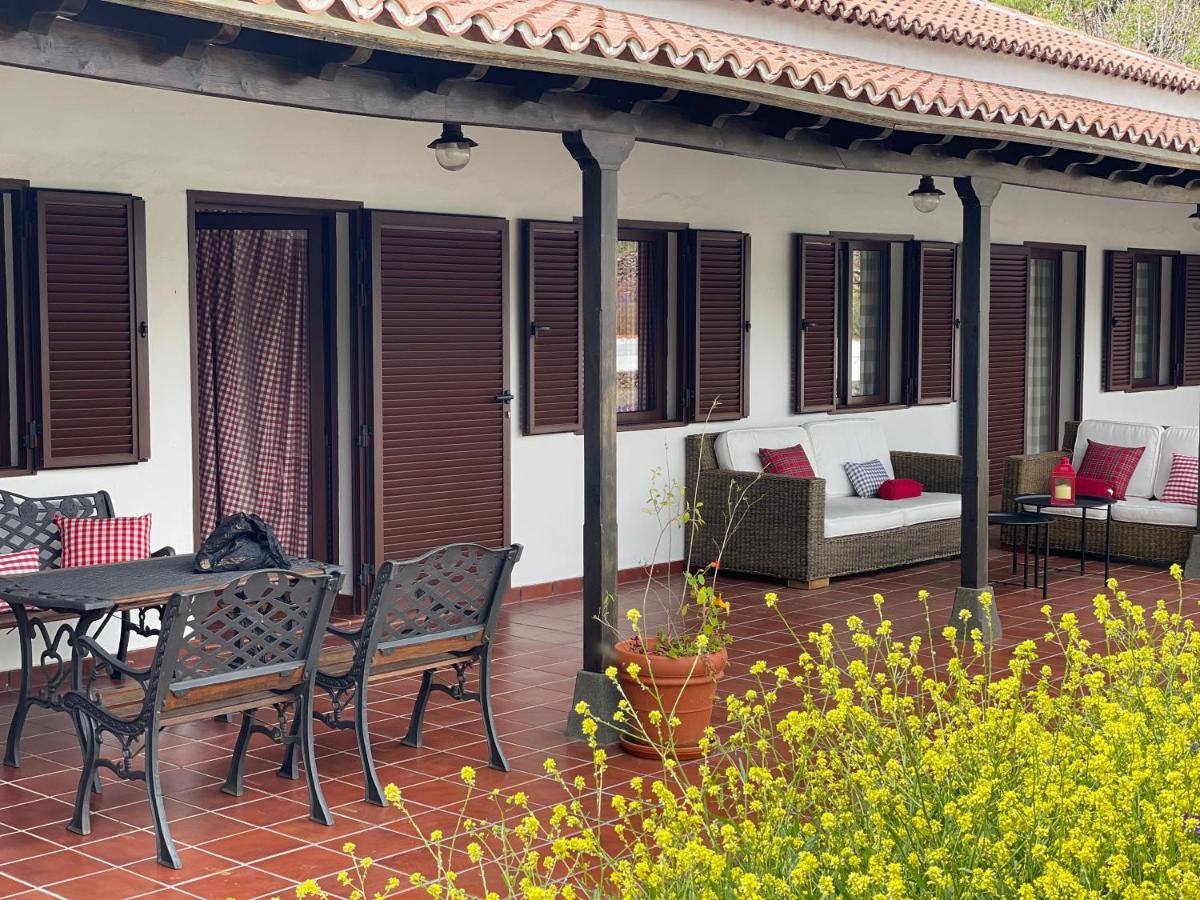 Montana Colorada Villa
