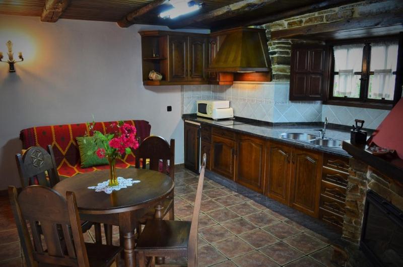 Casa Freixe Rurales * Santa Eulalia de Oscos
