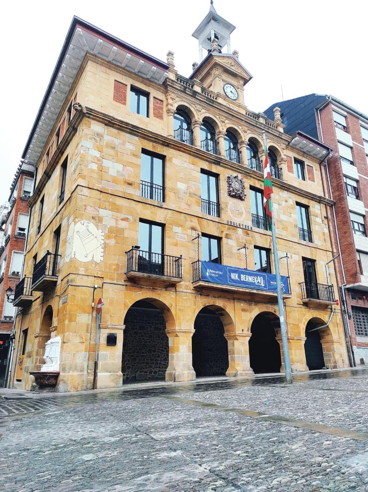 Apartamento Frente Al Ayuntamiento De