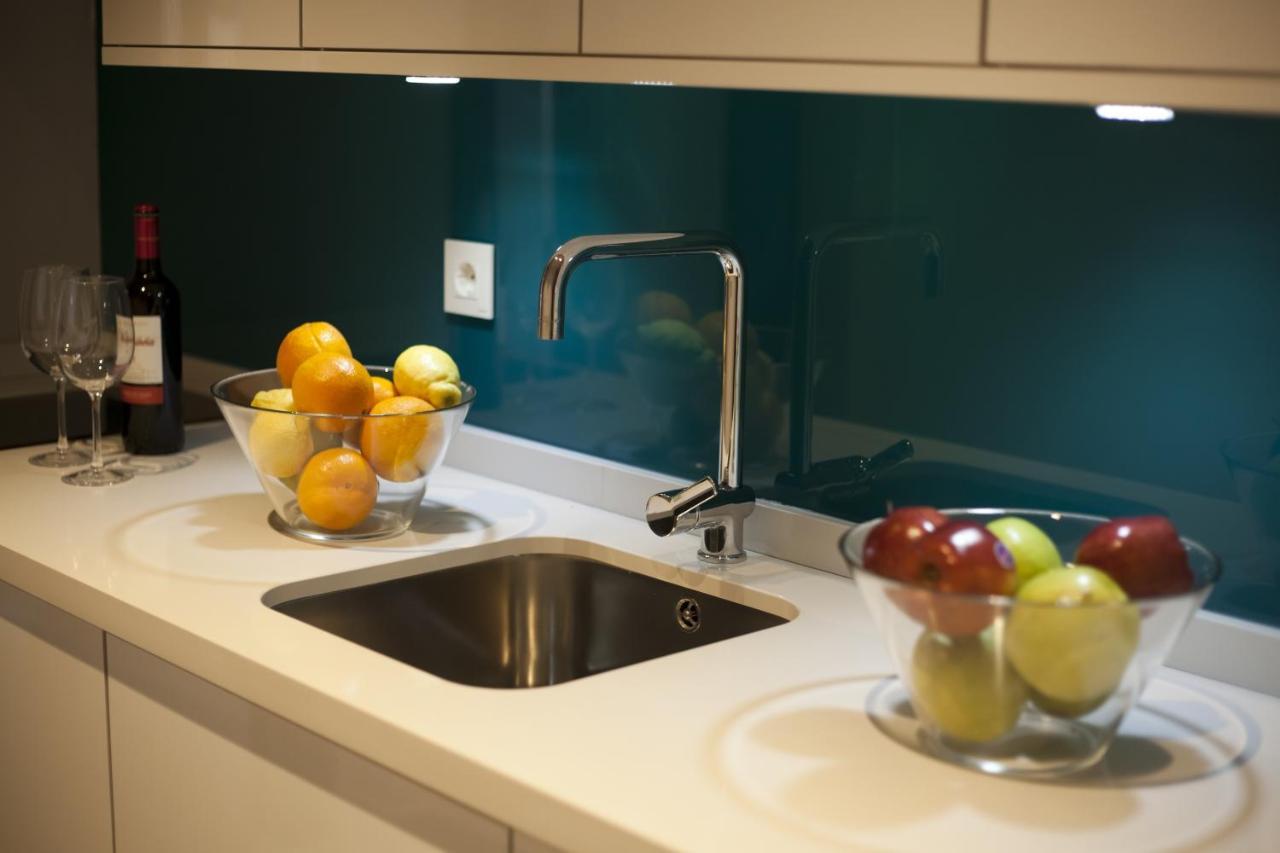 Apartamentos Caballerizas Granada Con Parking Gratuito En Pleno Centro * Granada