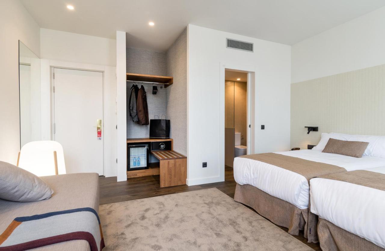 Peninsular Hotel 3*