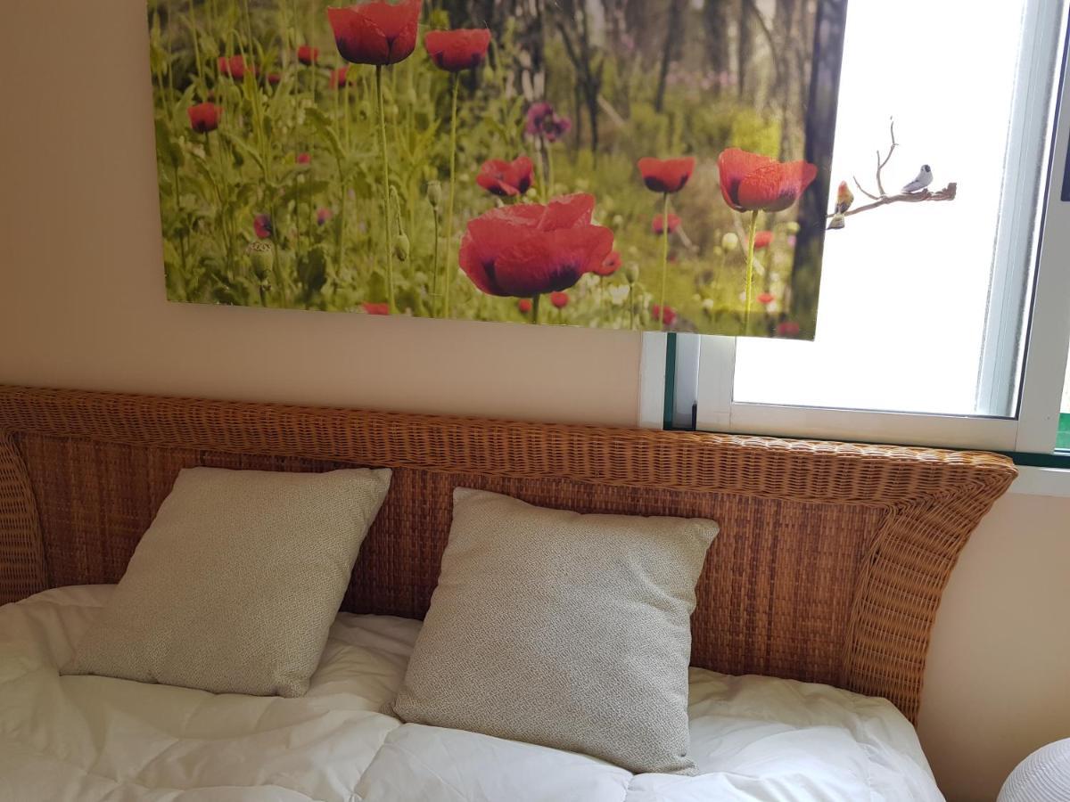 The Poppies 100m - Private Bathroom - Welcome Cava Pensión